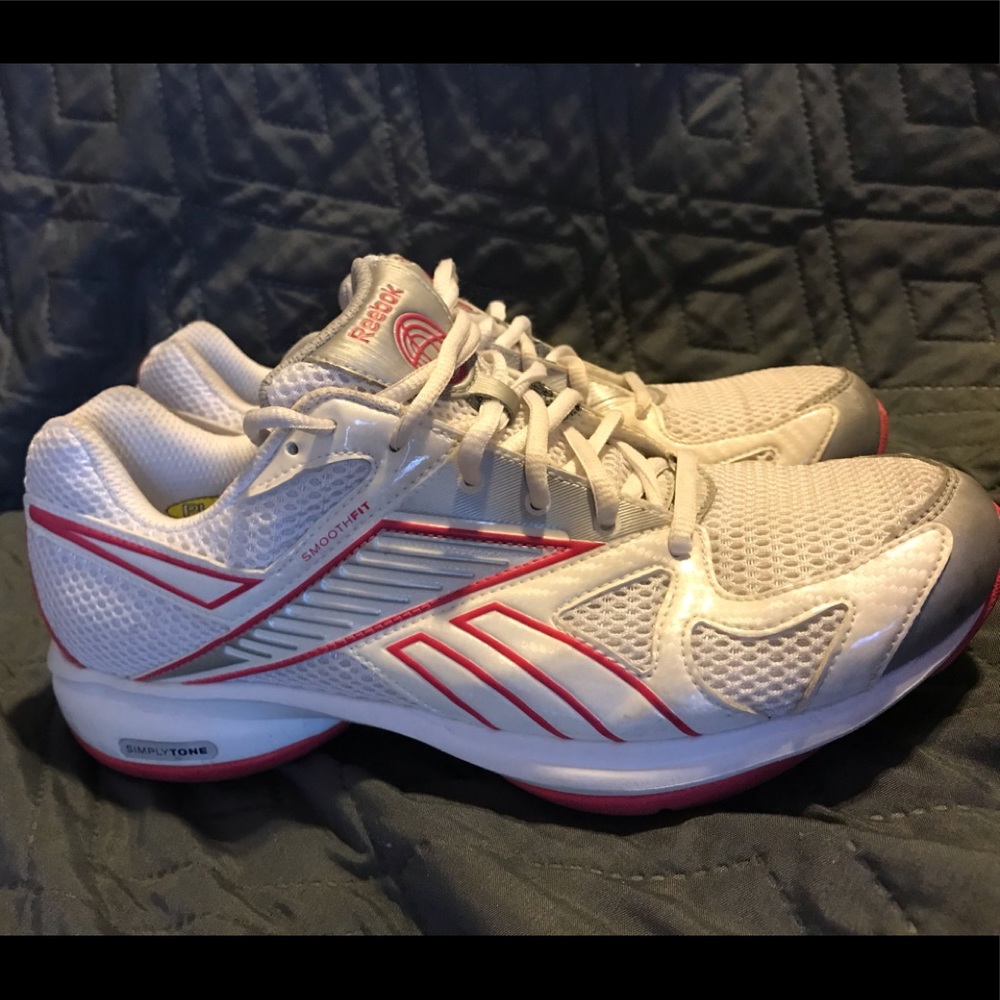 Reebok simply tone tennis shoes